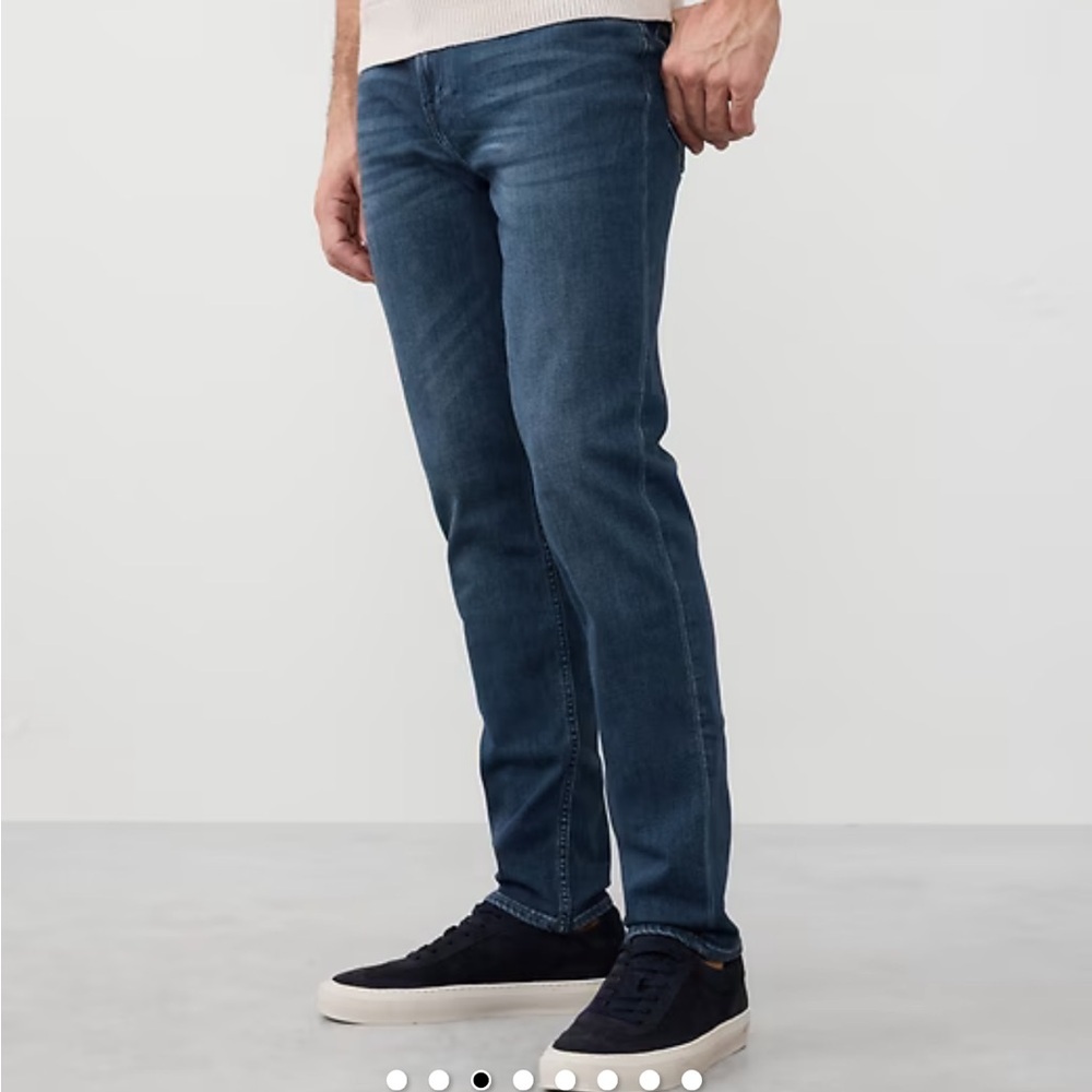 Banana Republic Men’s SLIM TRAVEL JEANS (2) - Picture 2 of 12